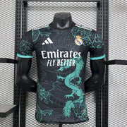Maillot Real Madrid foot concept 2025 2026